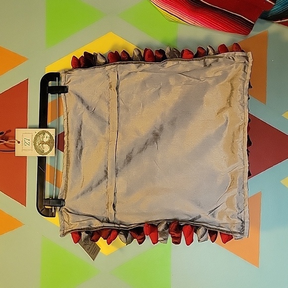 Nwt Home Texco Unique Red and Gray Textured Pillow Cover 18" × 18" - Picture 6 of 12